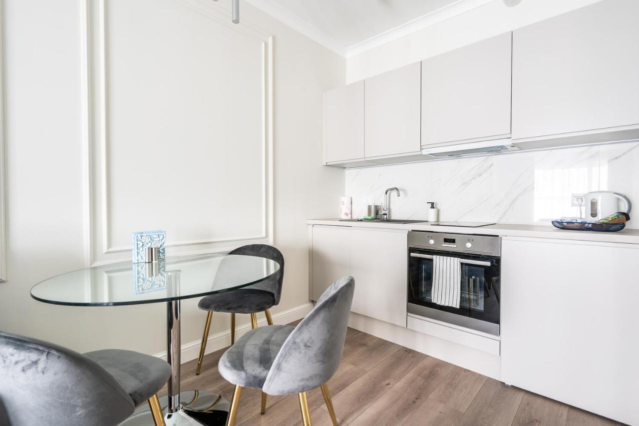 وارسو Apartament Mennica Residence - Chic Apartments المظهر الخارجي الصورة